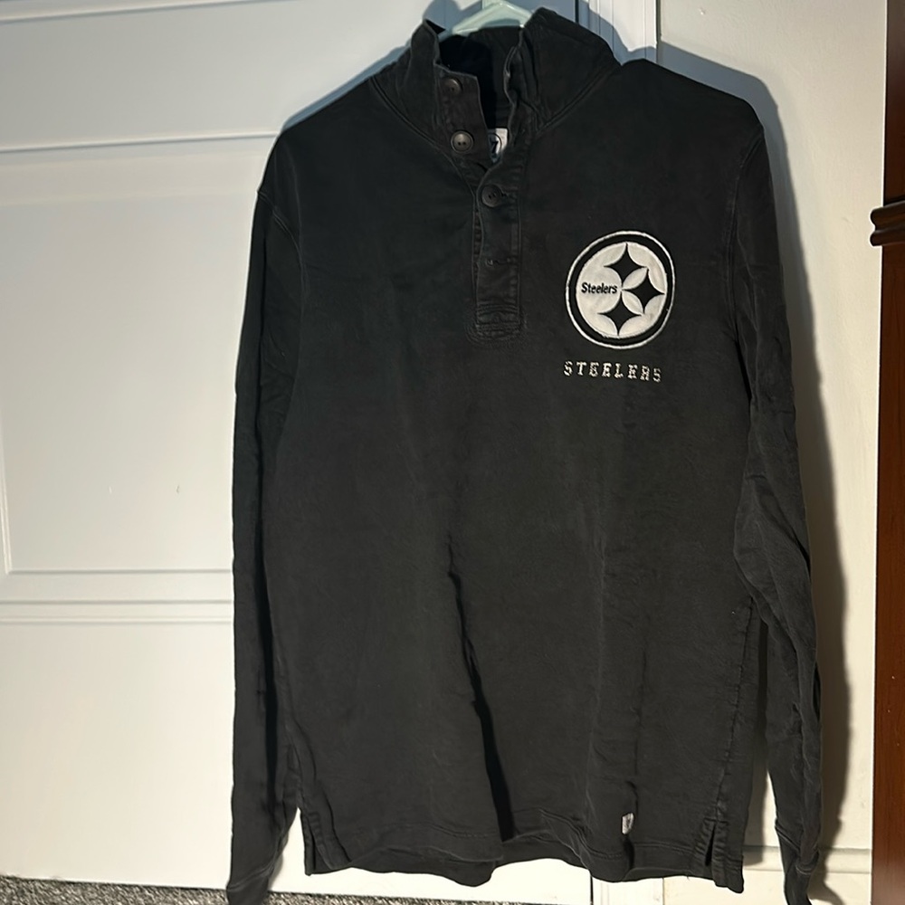 47 medium dark grey Steelers vintage heavy weight quarter button up top.